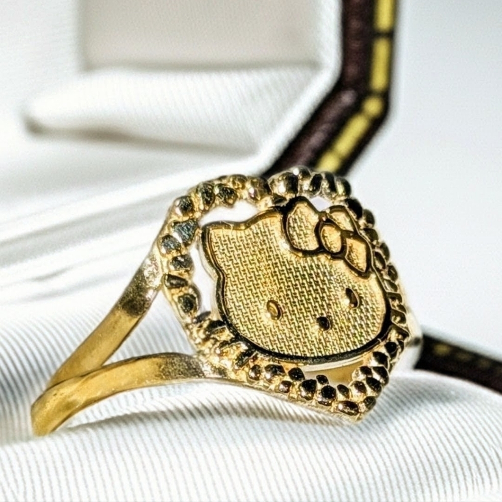 10K Yellow Gold Hello Kitty Heart Ring